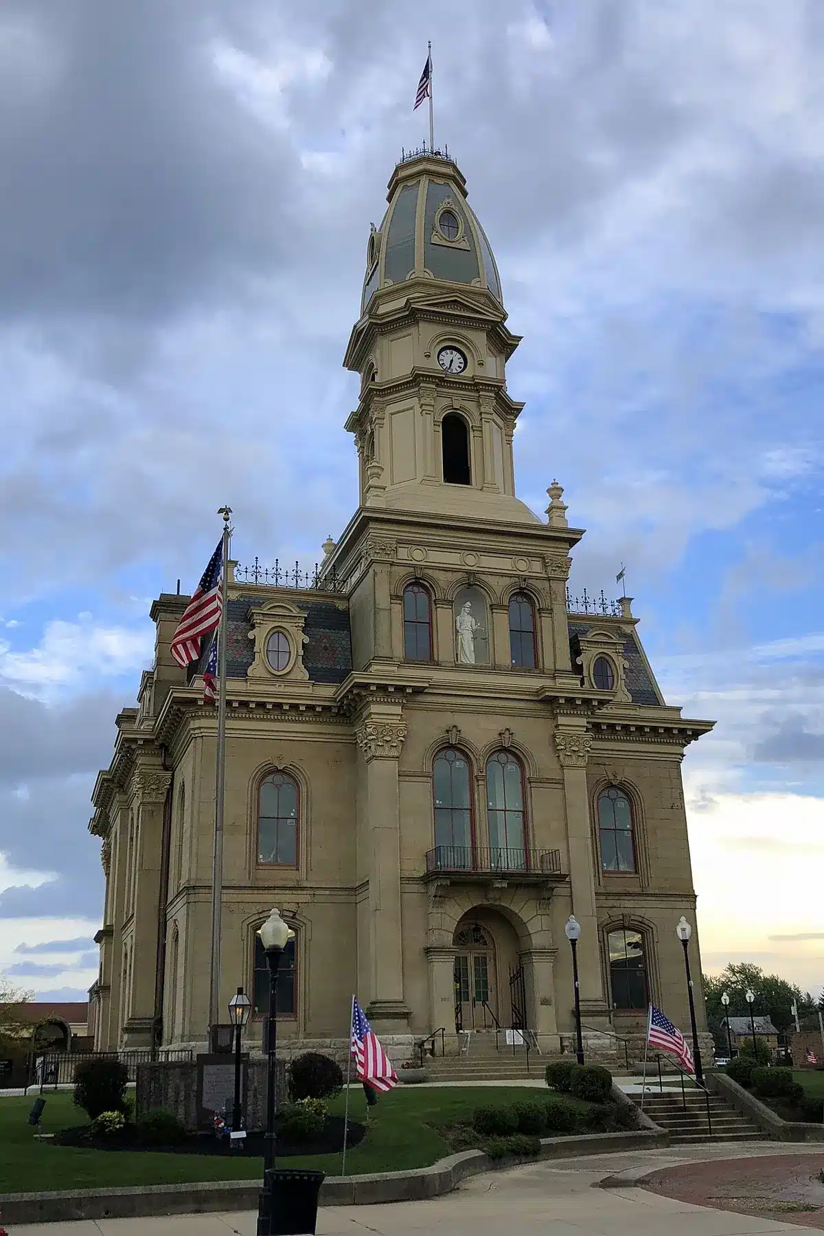 Bellefontaine Bail Bonds 8 Exterior of the Logan County Courthouse in downtown Bellefontaine, Ohio, near Bellefontaine bail bonds help